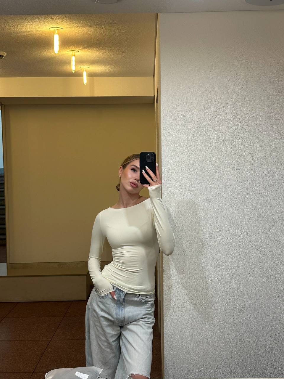 Лонгслів з ефектом “second skin” молочний