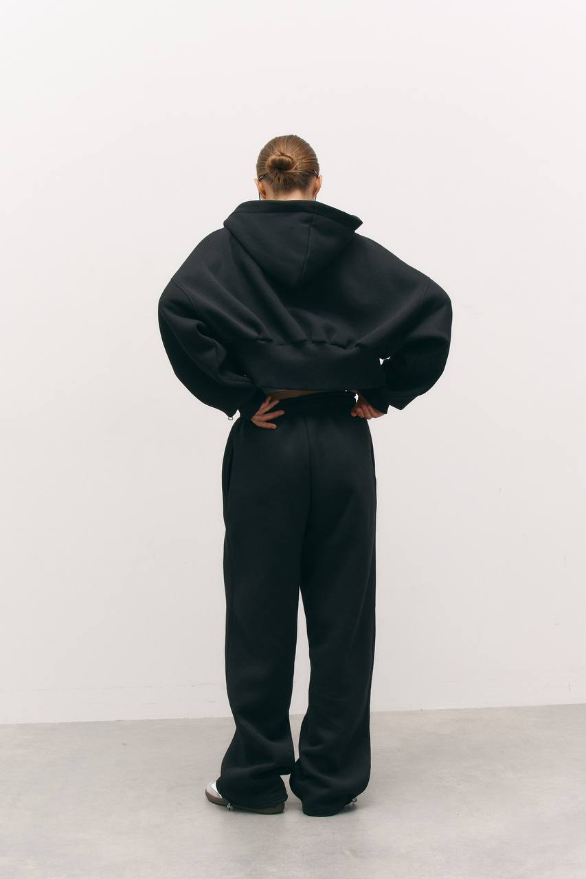 Костюм з утепленням із приталеною резинкою чорний