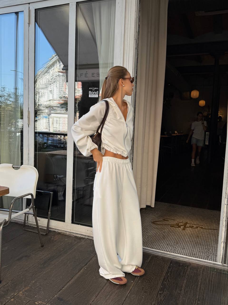 Костюм молочний