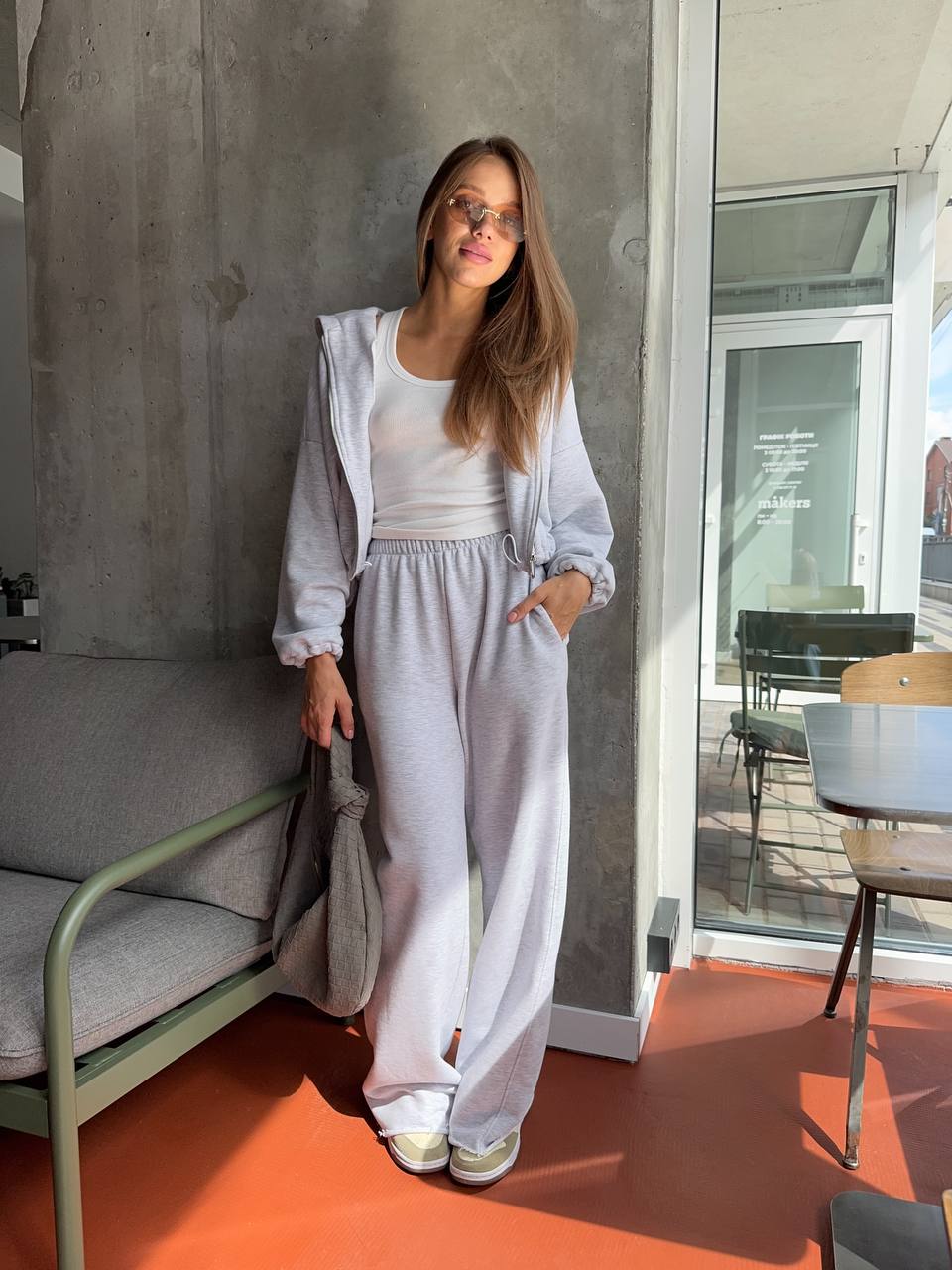 Костюм з кофтинкою на затяжках меланж