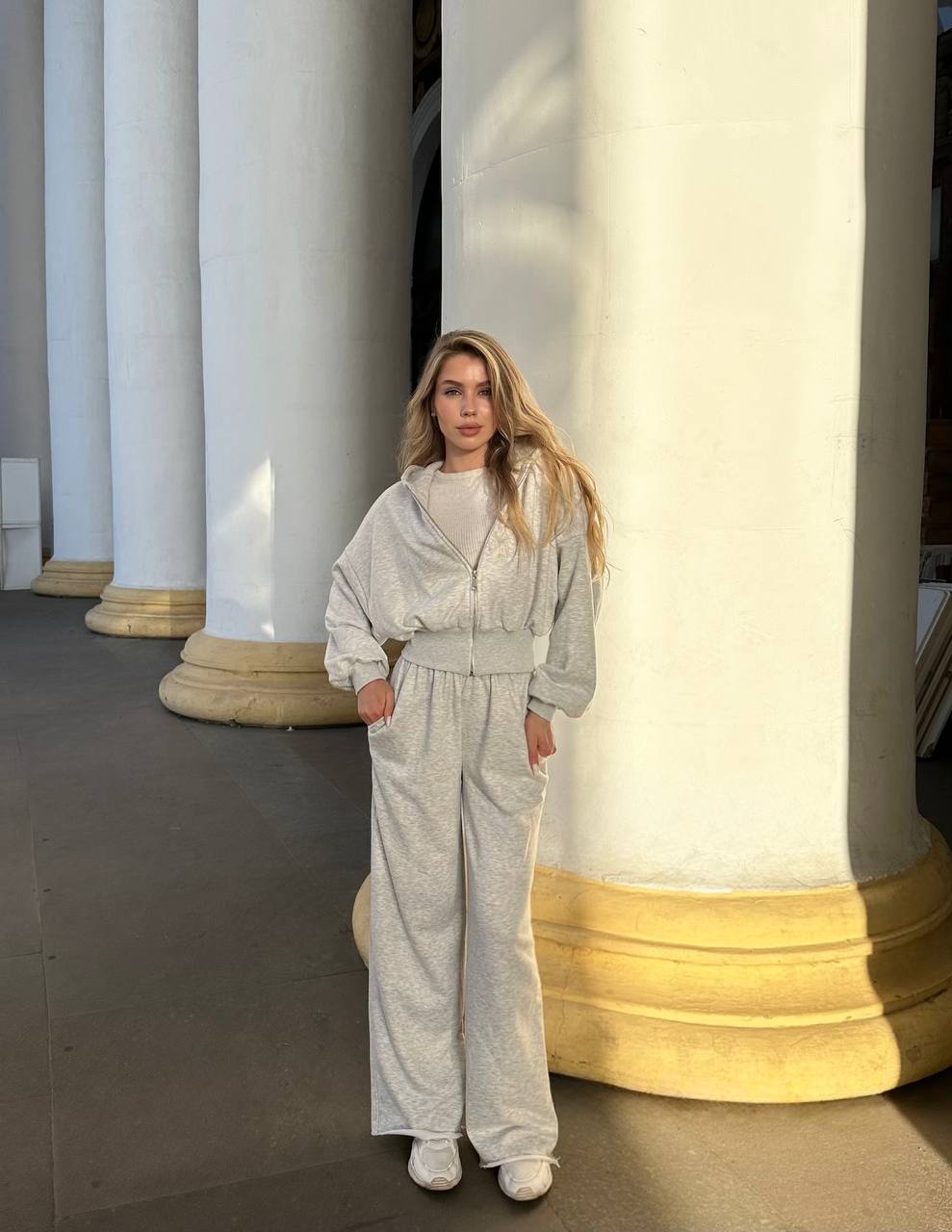 Костюм із приталеною резинкою меланж