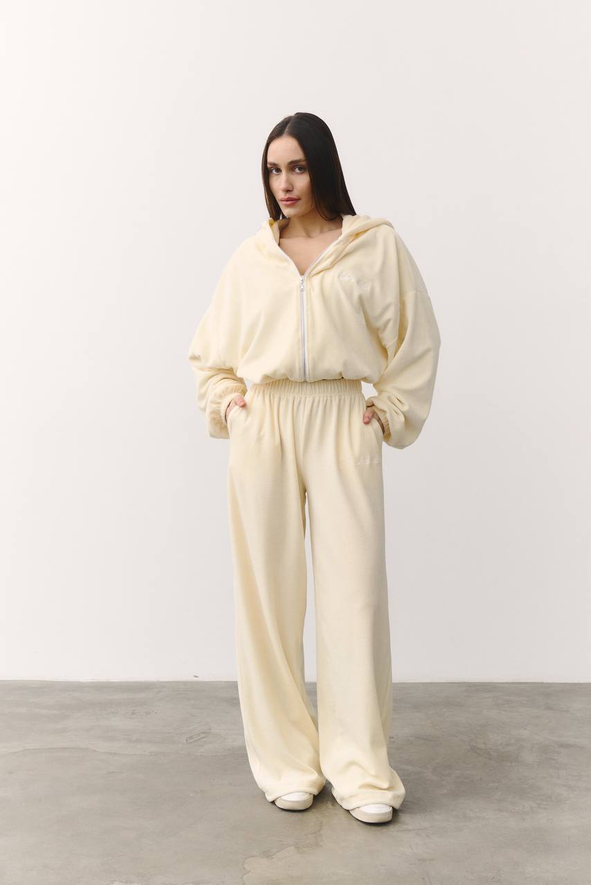 Костюм велюровий вершкове масло