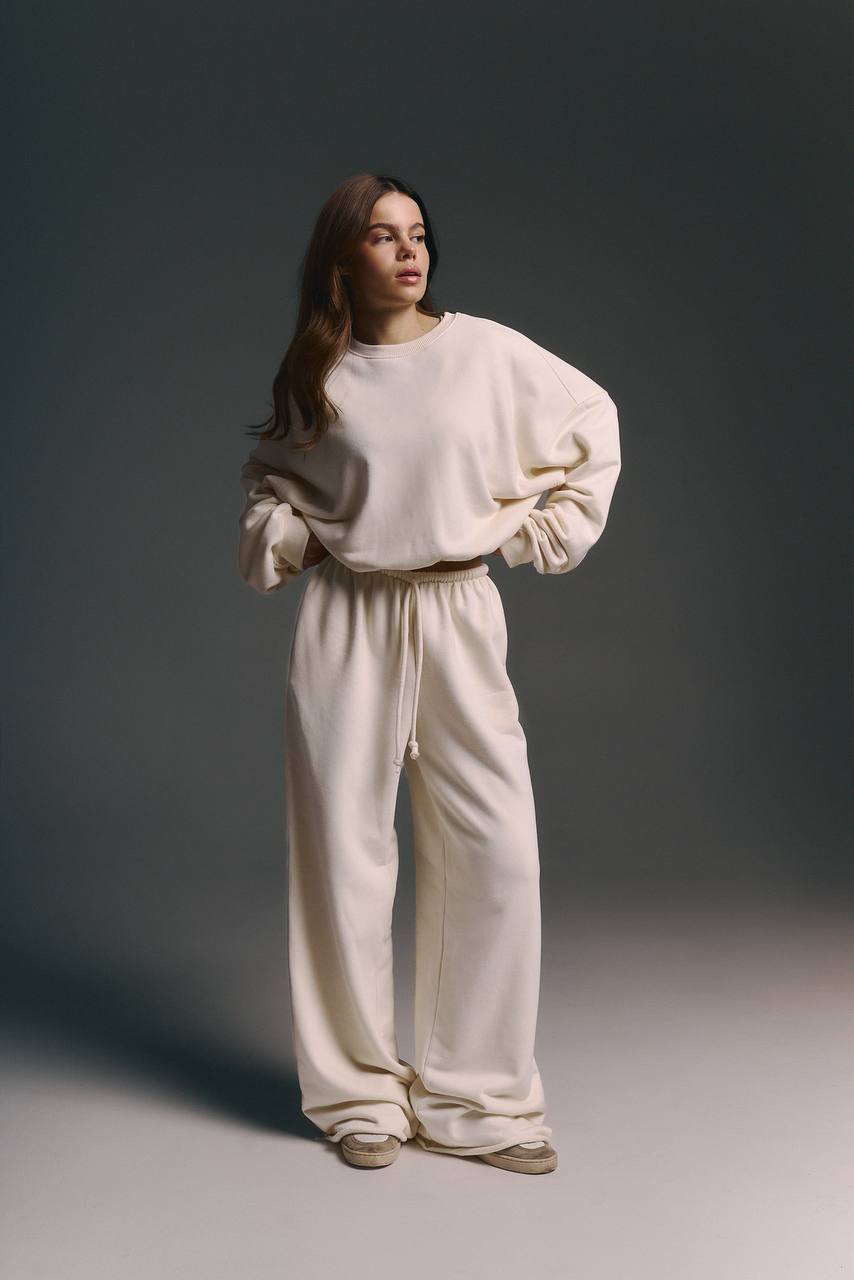 Костюм зі світшотом вершкове масло