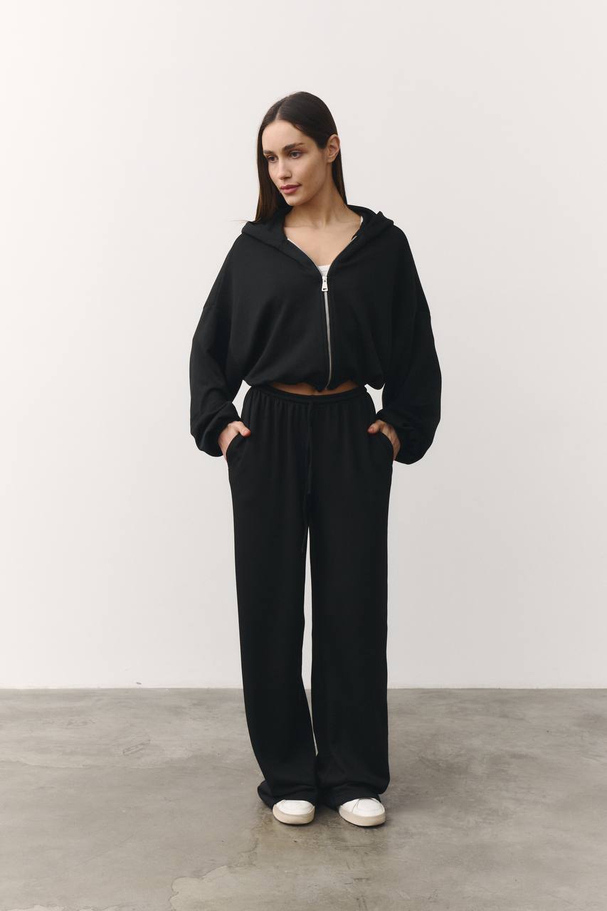 Штани прямі «soft touch» чорні