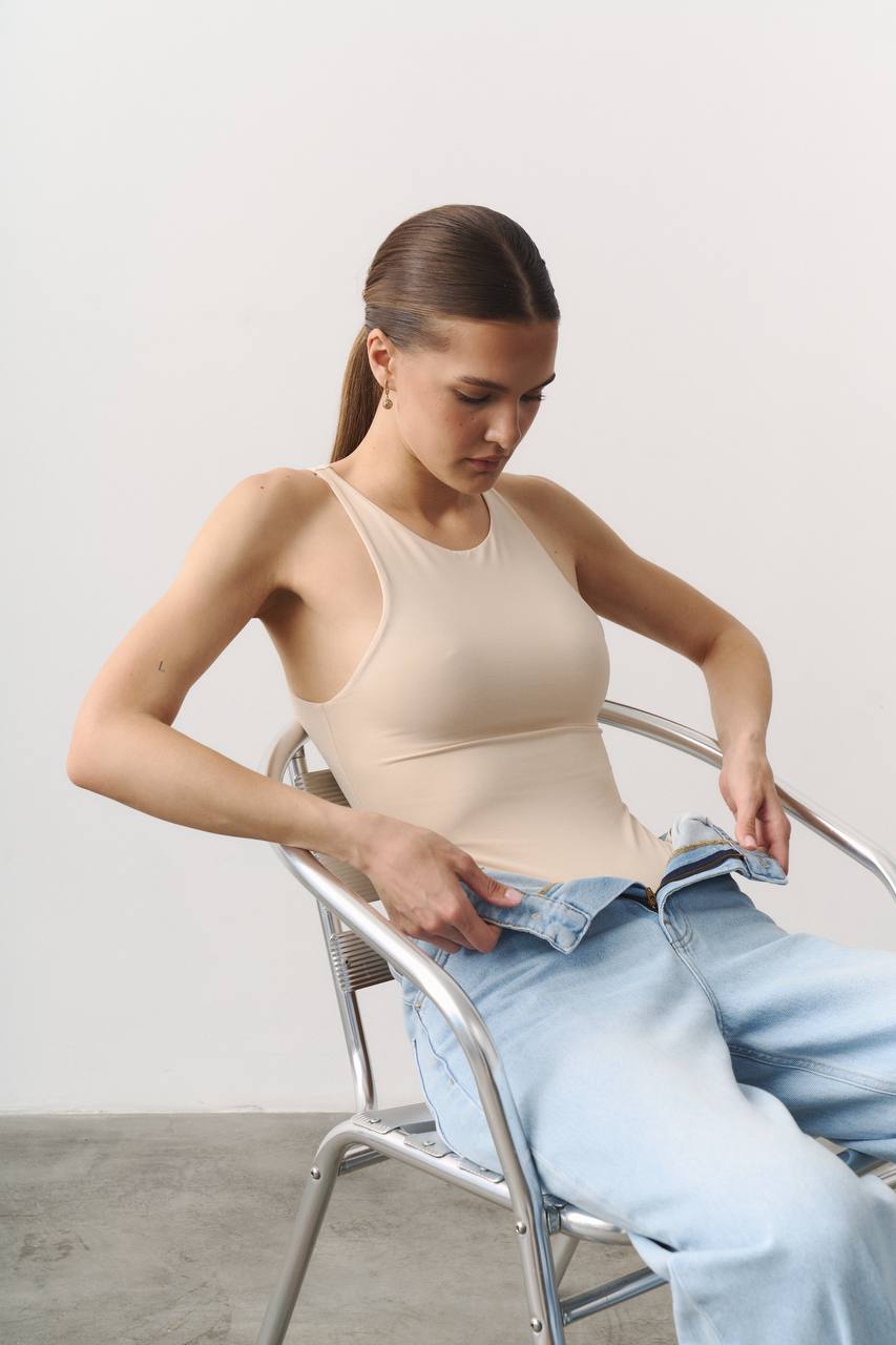 Боді high neck бежевий