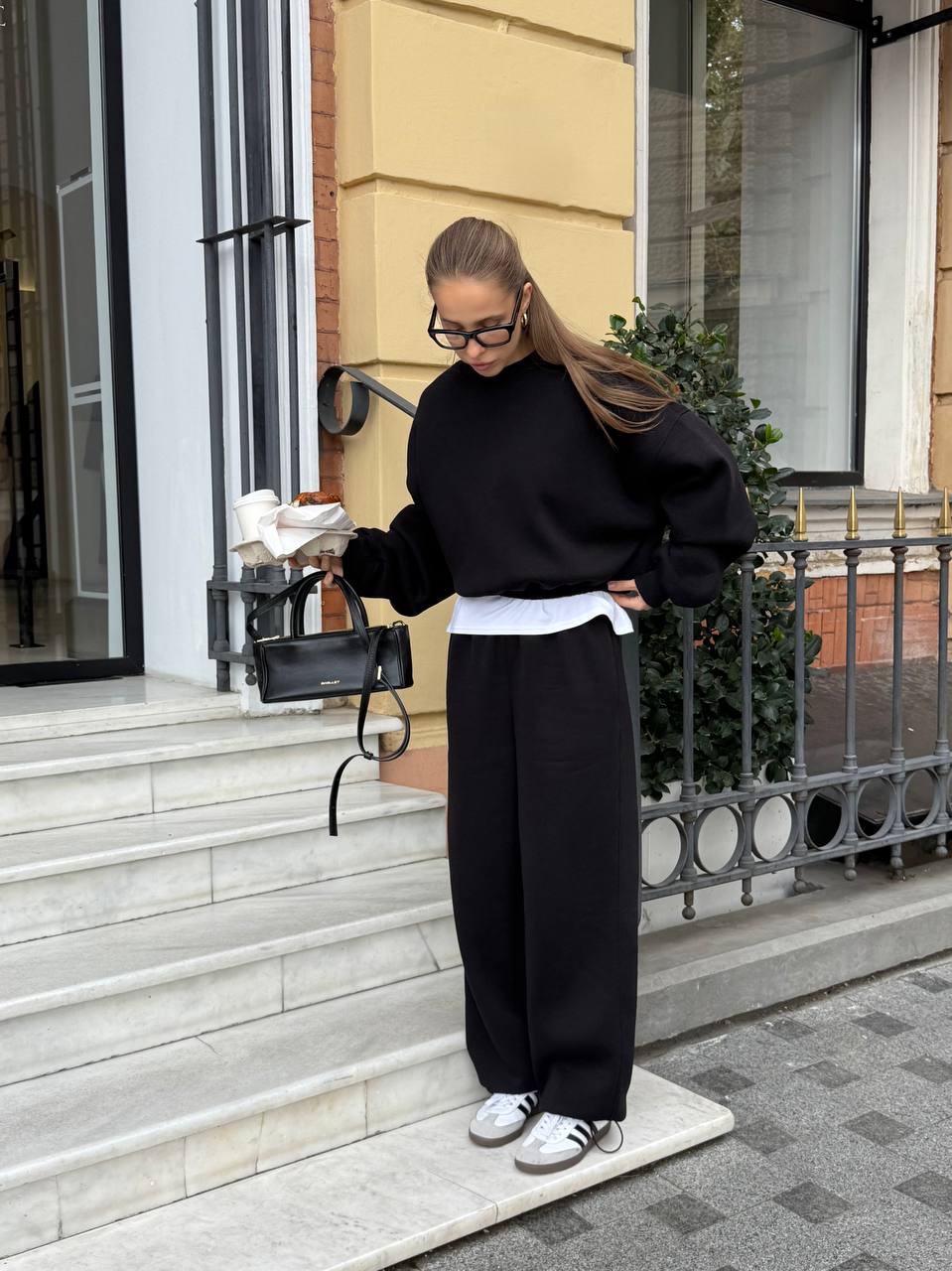 Світшот з утепленням чорний