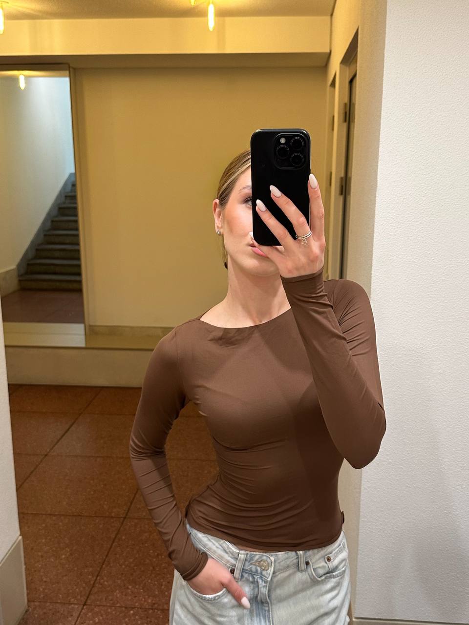 Лонгслів з ефектом “second skin” шоколад