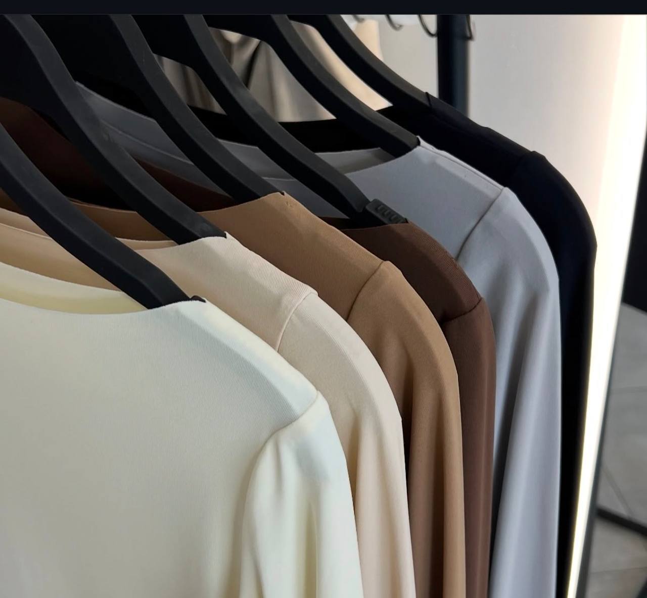 Лонгслів з ефектом “second skin” карамель