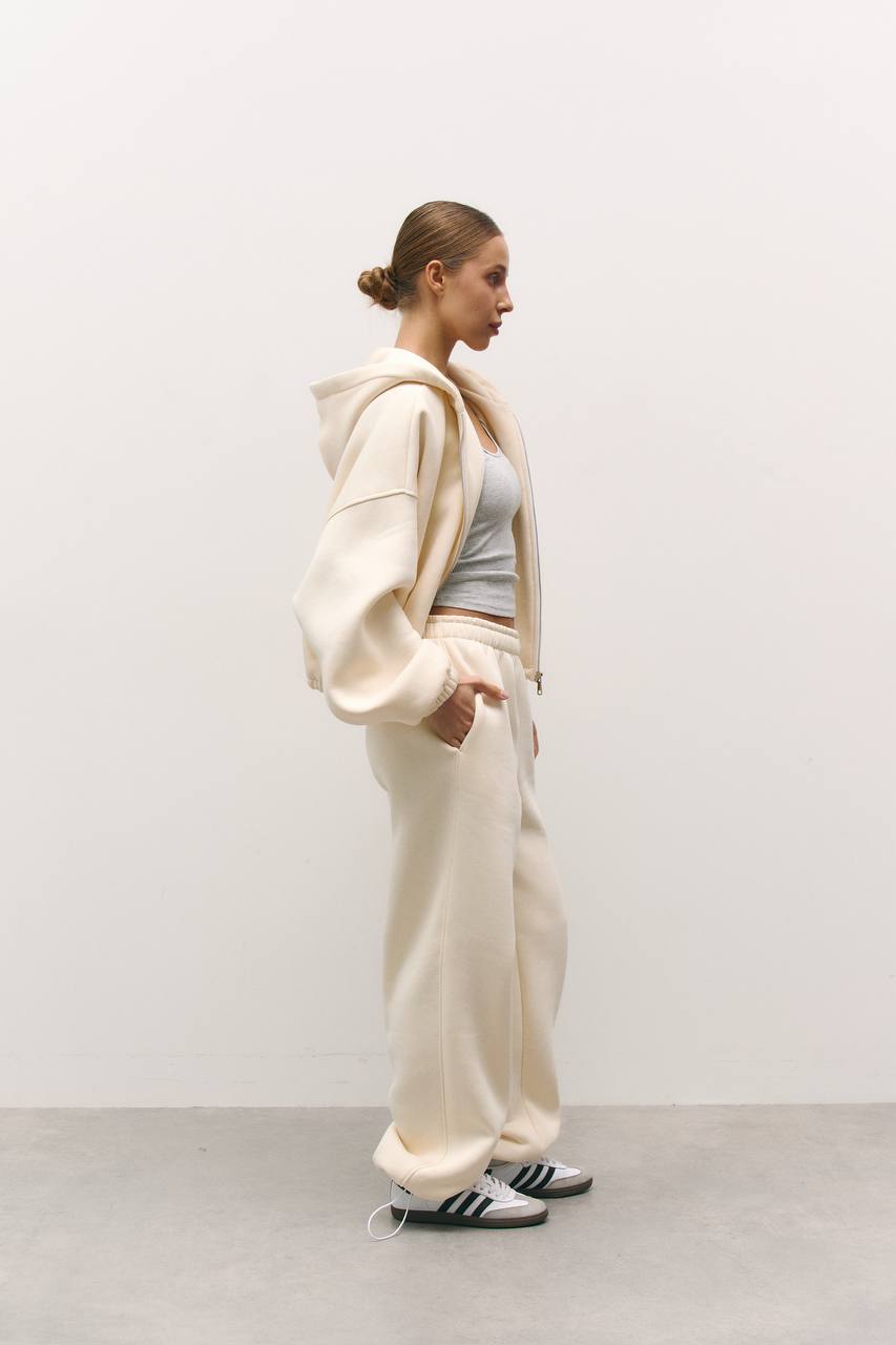 Костюм з утепленням на затяжках вершкове масло