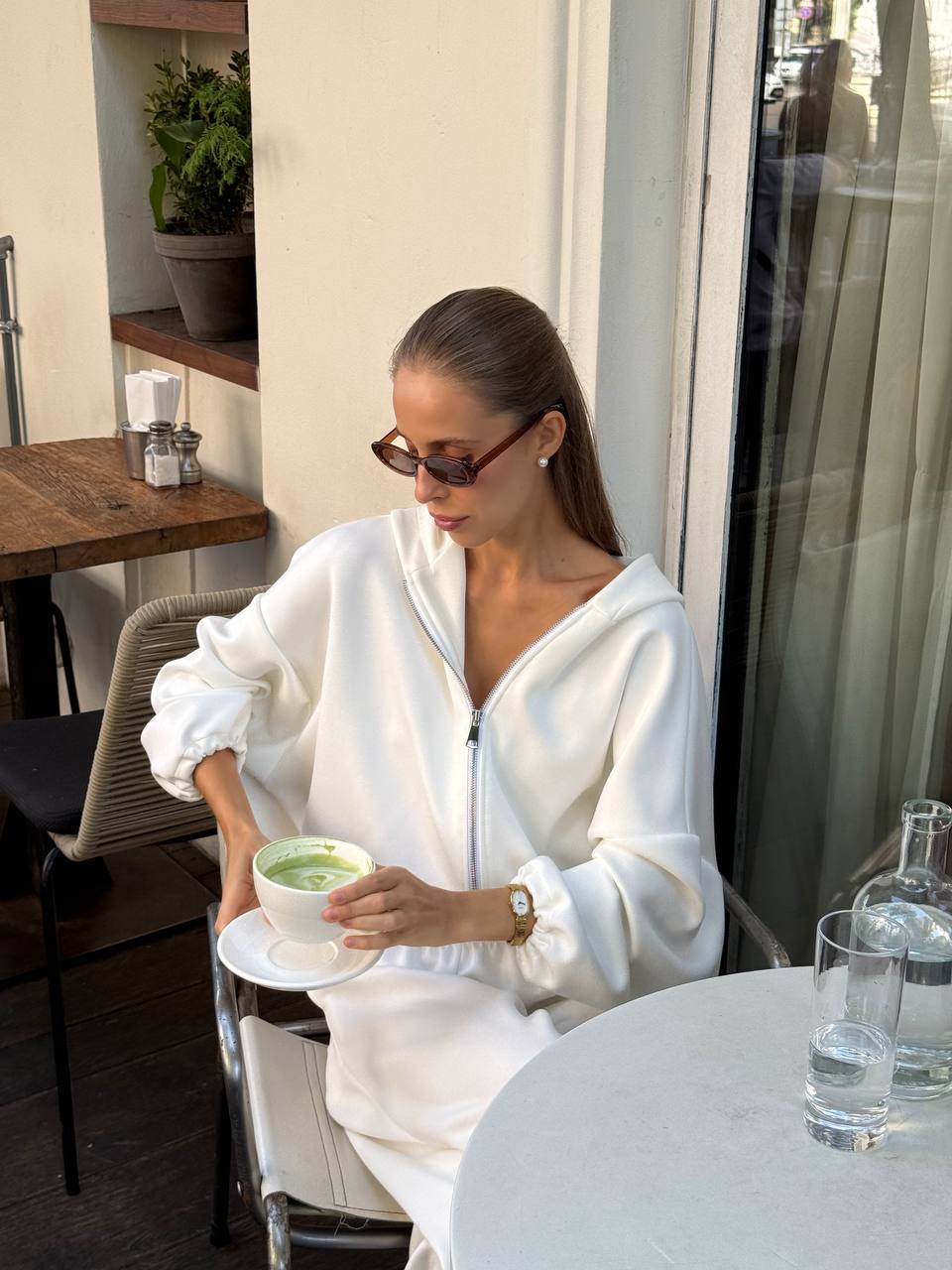 Костюм молочний