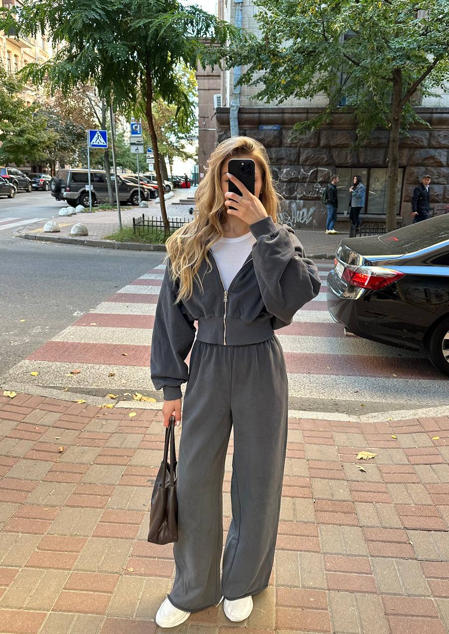 Костюм із приталеною резинкою темно-синій