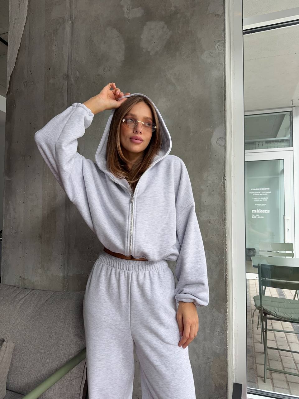 Костюм з кофтинкою на затяжках меланж