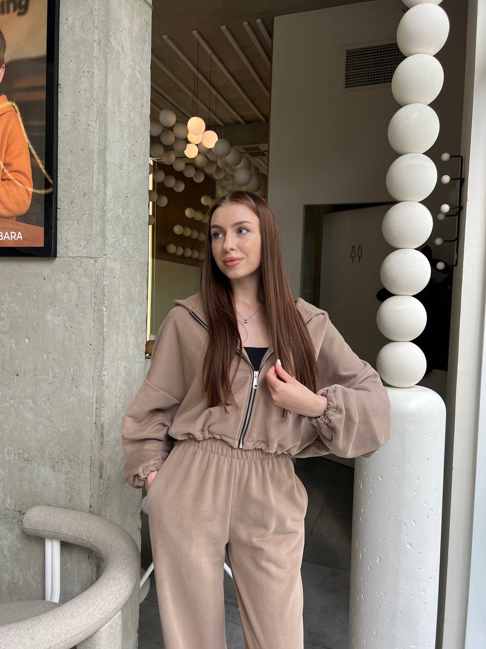 Костюм з кофтинкою на затяжках мокко