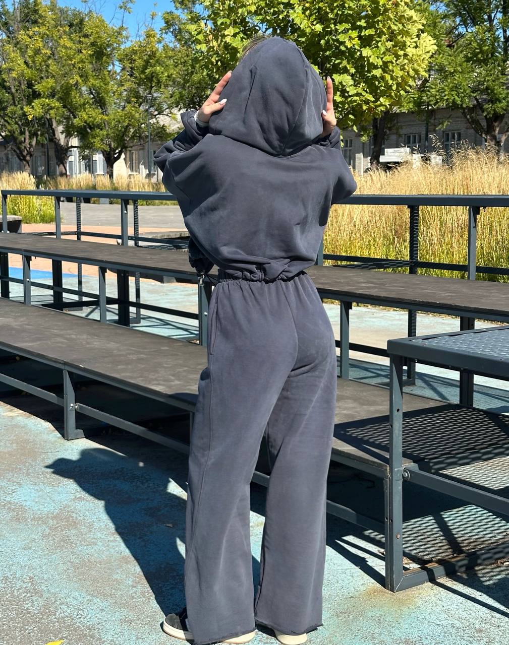 Костюм на затяжках