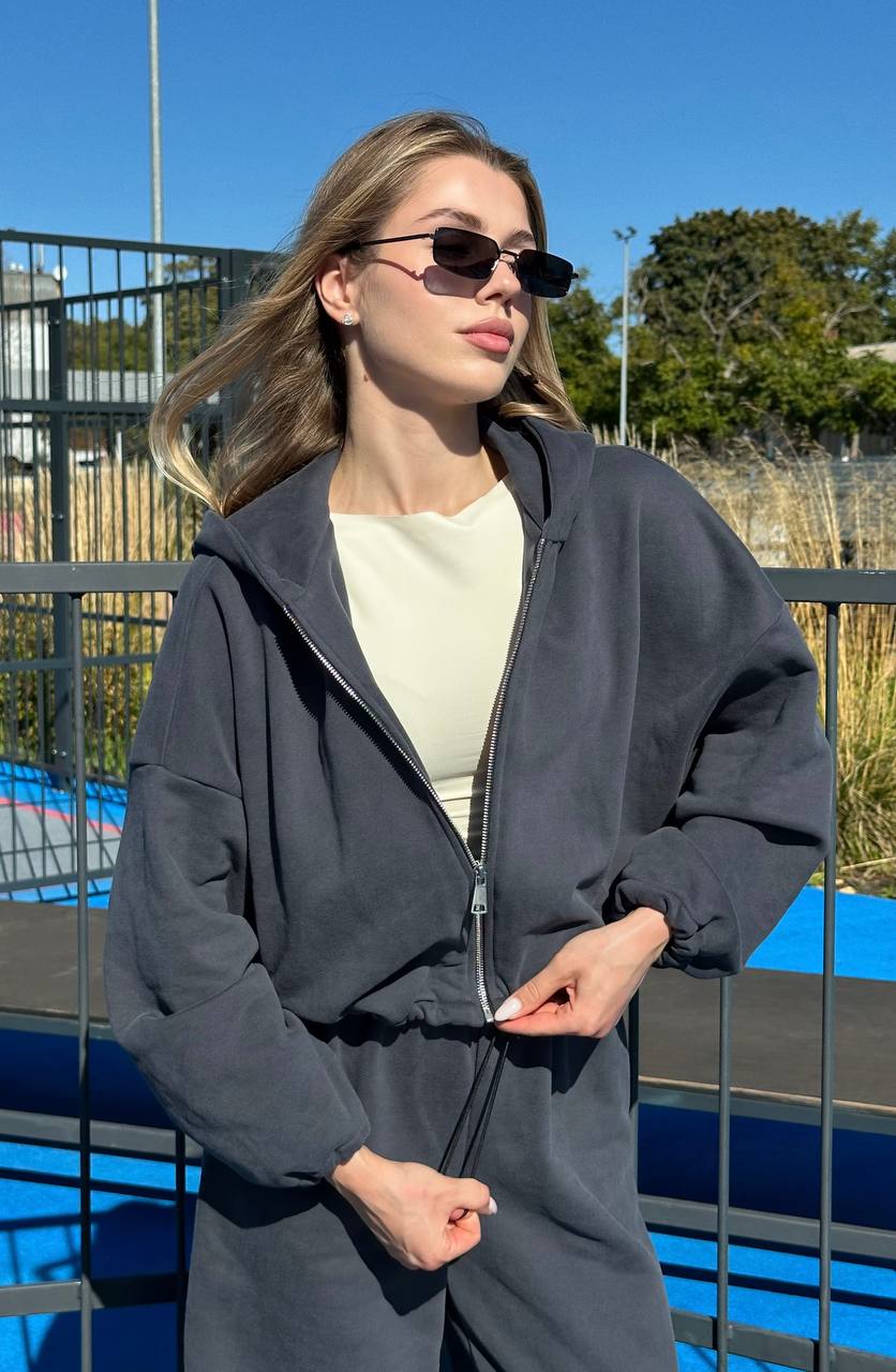 Костюм з кофтинкою на затяжках темно-синій